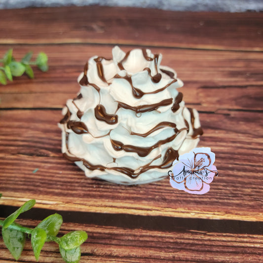 Whipped topping tumbler topper