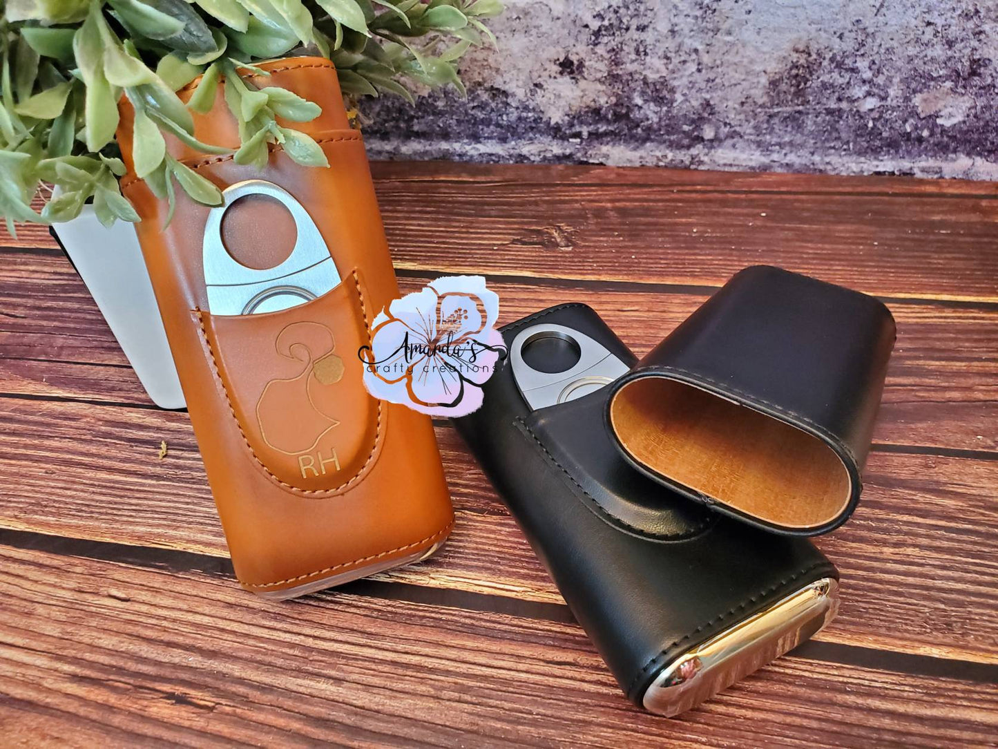"Travel humidor", wood and leather, travel cigar humidor, cigar protector, cigar cutter